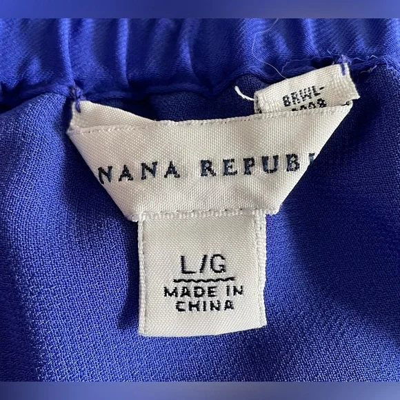 Banana Republic Blue Pleated Skirt - Picture 3 of 5